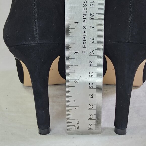 Ann Taylor Oona Suede 3.25” Shootie Pump Bootie 9 Black - Picture 4 of 11